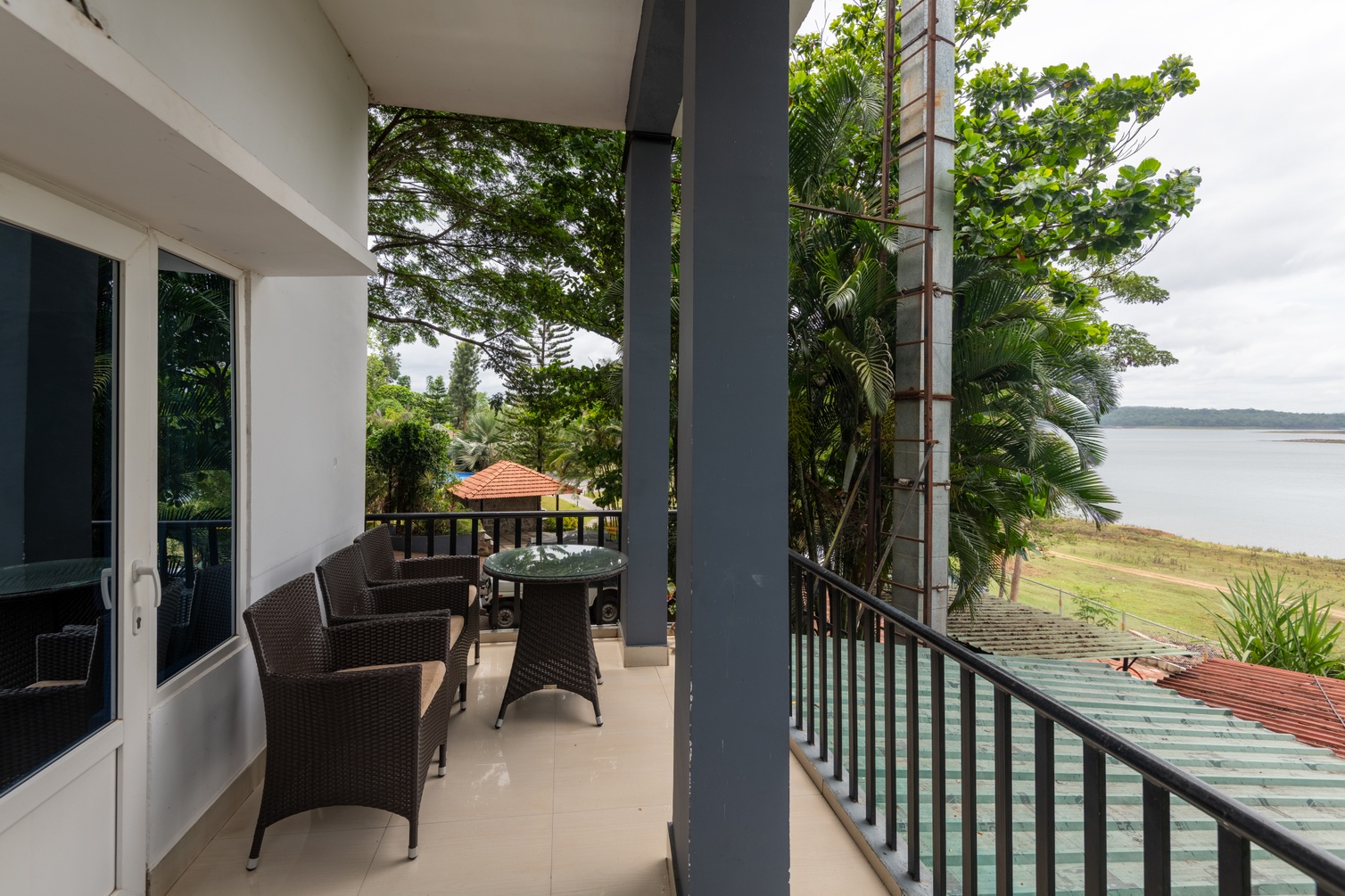 Deluxe Room AC with Balcony at Coorg Jungle Camp Backwater Resort - Photo 3