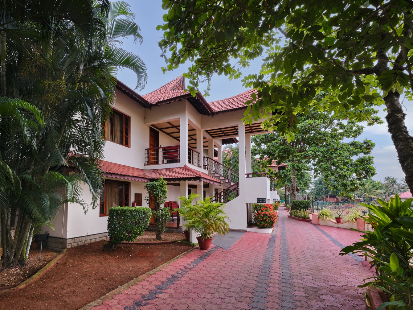 Lake View Suite with Sit Out at Sterling Lake Palace Alleppey - Photo 1