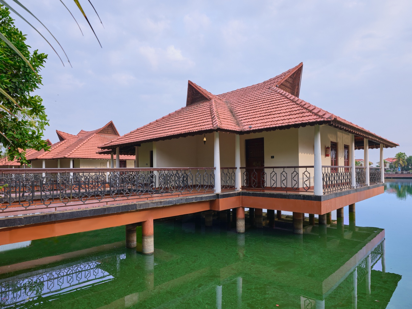 Water Front Heritage Cottage with Balcony at Sterling Lake Palace Alleppey - Photo 3