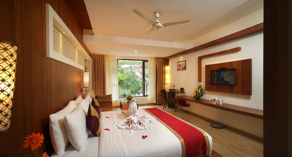 Sarga - Superior Room (AC) at Amber Dale Munnar-Kondody Hotels - Photo 1