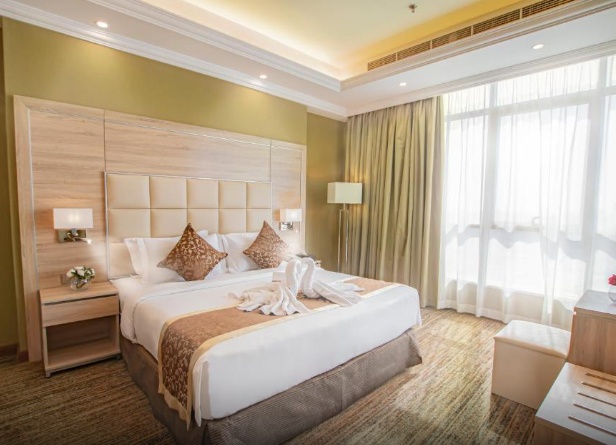 Junior Suite, City View at Iridium 70 Hotel - Photo 3
