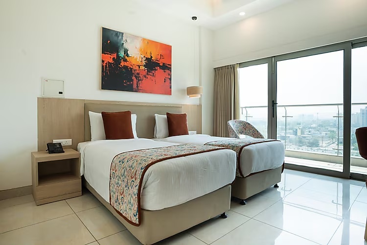 Studio - Twin Room with Balcony at AR Suites, KLJ Square, Gurugram - Photo 1