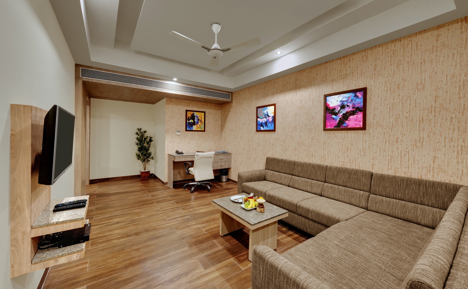 Suite at Anaya Beacon Hotel, Jamnagar - Photo 2