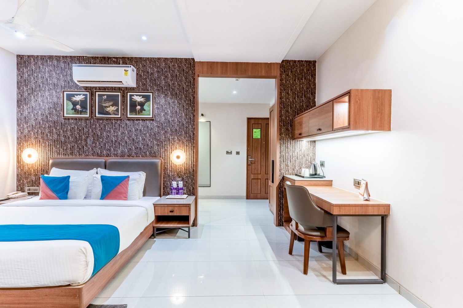 Suite Room with Sea and Temple View at Pride Elite, Dwarka - Photo 1