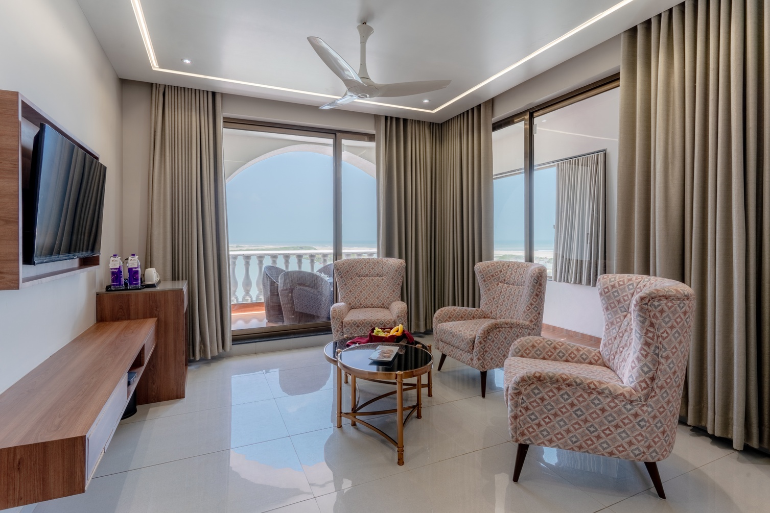 Suite Room with Sea and Temple View at Pride Elite, Dwarka - Photo 3