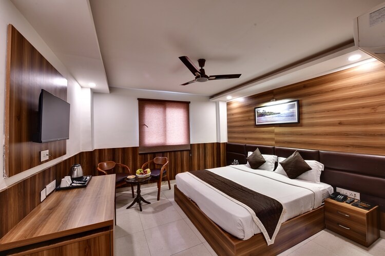 Super Deluxe Room at RnB Walk Inn, Lucknow - Photo 1