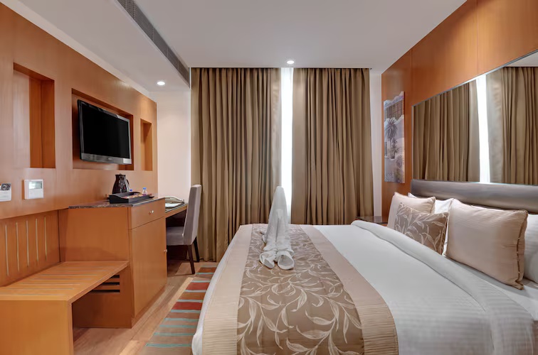 Superior Room at Nirman Vihar Beacon, New Delhi - Photo 1
