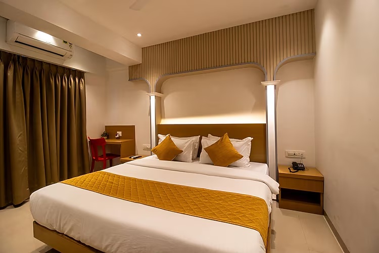 Superior Room at Hotel Malad Inn - Photo 1