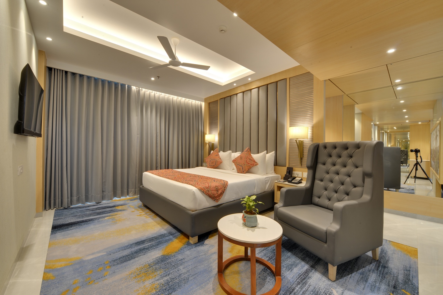 Fern Classic Suite, 1 King Bed at The Fern Residency, Mira Road, Mumbai - Photo 1