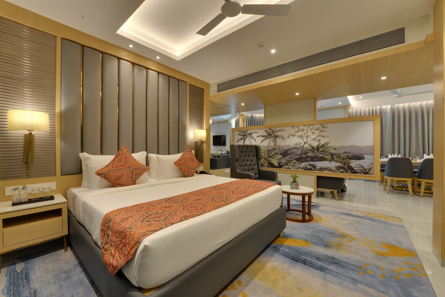 Fern Classic Suite, 1 King Bed at The Fern Residency, Mira Road, Mumbai - Photo 2