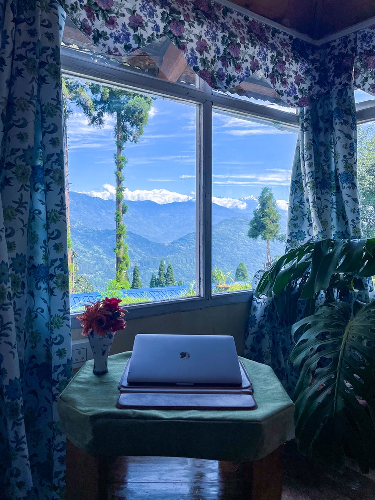 Moondrop Kanchenjunga View Room with Work Desk at Yule Tea Retreat - Photo 1