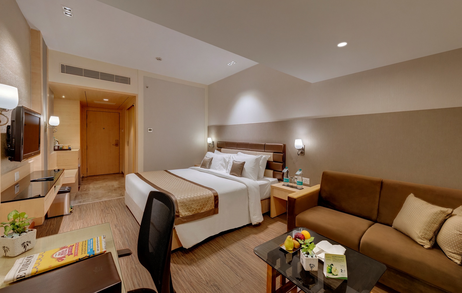 Winter Green Room at The Fern Residency Chhatrapati Sambhaji Nagar - Photo 2