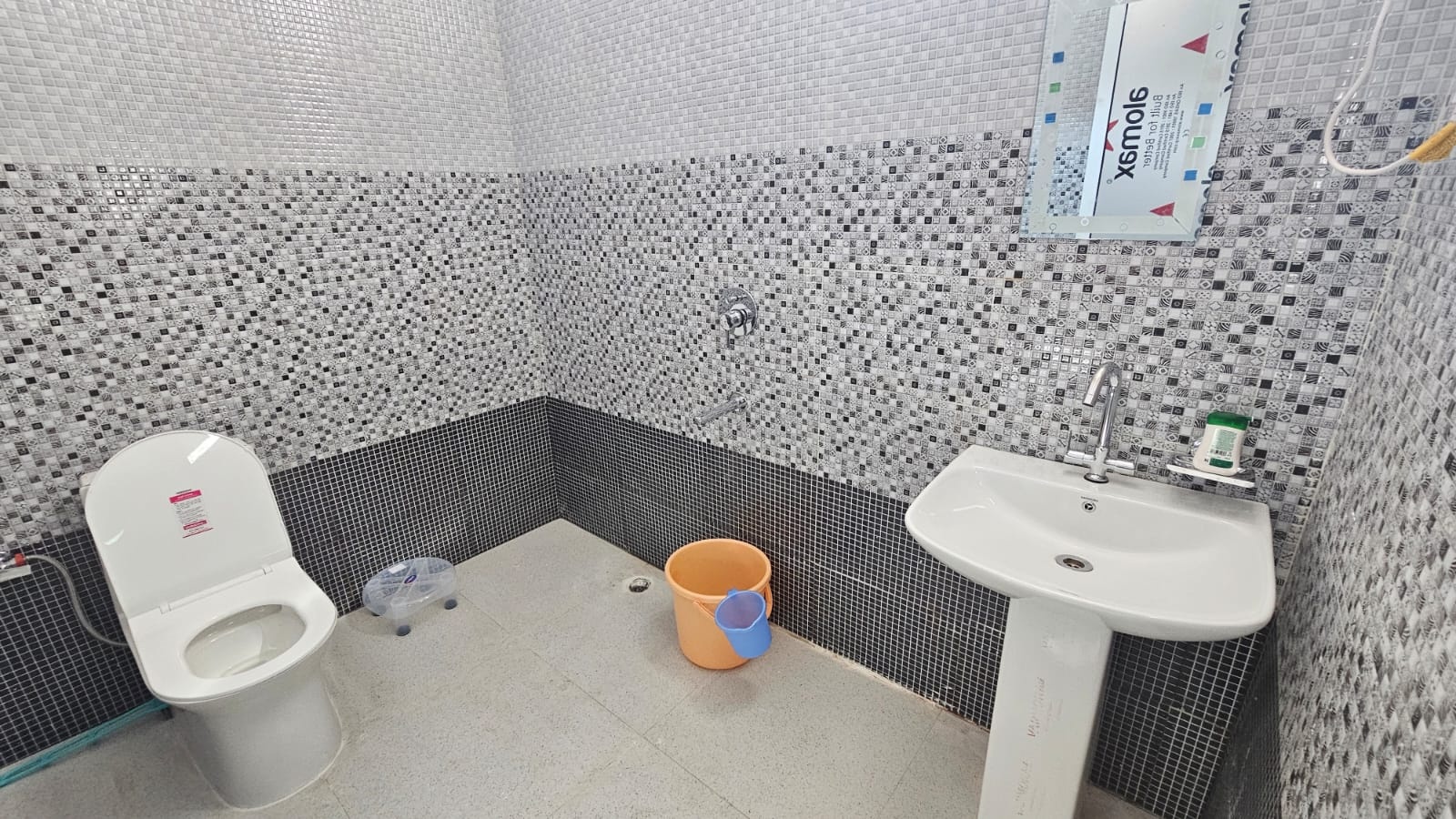 Mountain View Room at Cosynests Homestay - Photo 2