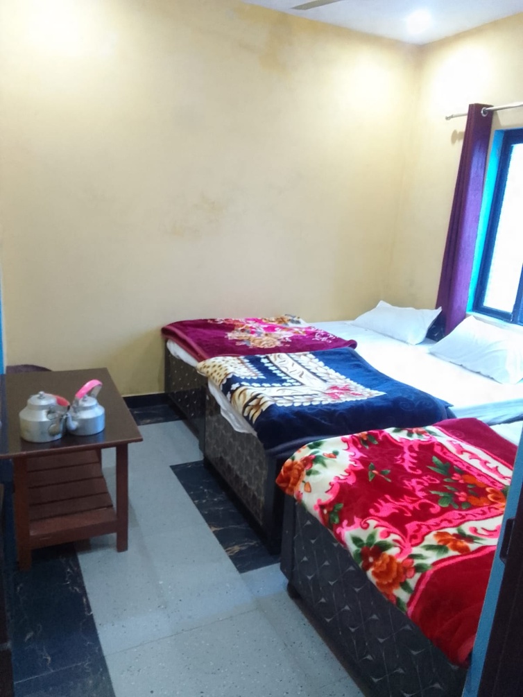 Mountain View Double Double Bed Room at Riyansh tourist lodge and home stay - Photo 3