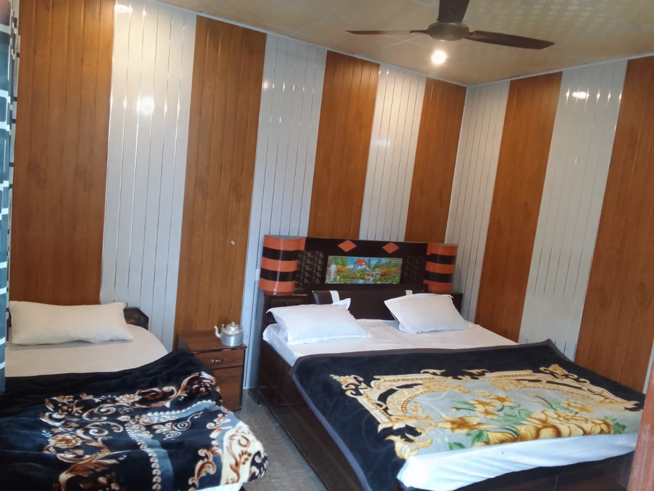 Mountain View Double & Single Bed Room at Riyansh tourist lodge and home stay - Photo 3