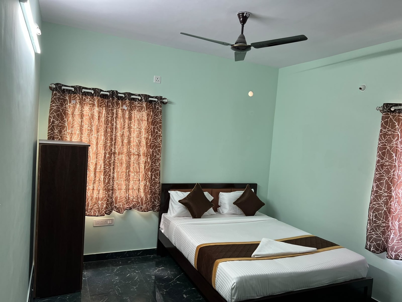 HOTEL M R HAPPY STAY IN photo 5