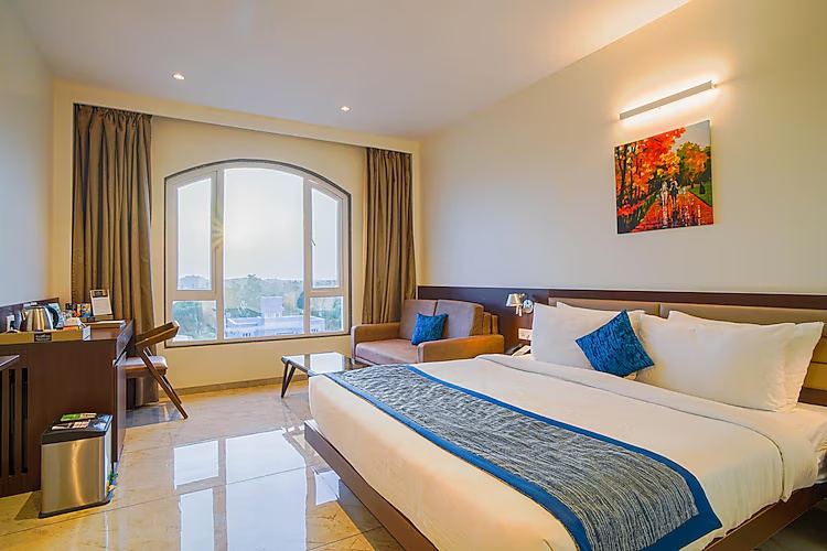 Winter Green Room, 1 King Bed at The Fern Sardar Sarovar Resort, Ekta Nagar (Kevadia), Gujarat - Photo 1