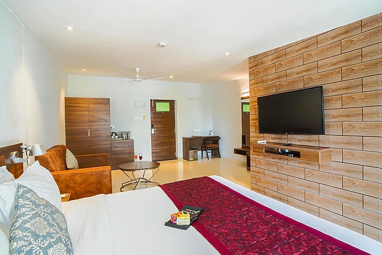 Winter Green Premium Room, 1 King Bed at The Fern Sardar Sarovar Resort, Ekta Nagar (Kevadia), Gujarat - Photo 2