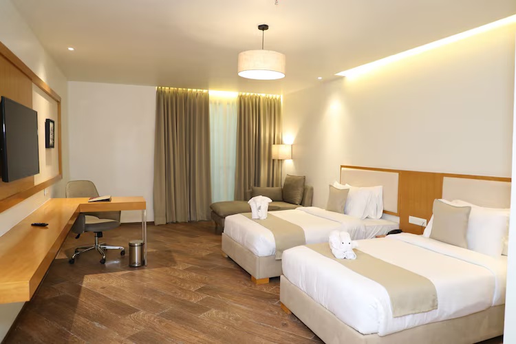 Winter Green Premium Room at The Fern Residency, Morbi - Photo 1