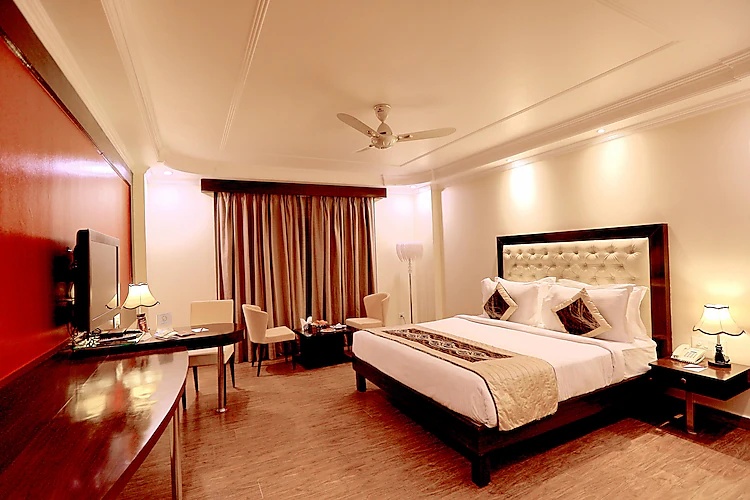 Winter Green Premium Room at The Fern Residency, Haridwar - Photo 1