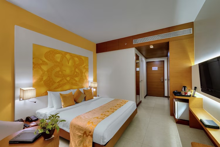 Winter Green Room at The Fern Residency, Chembur, Mumbai - Photo 1