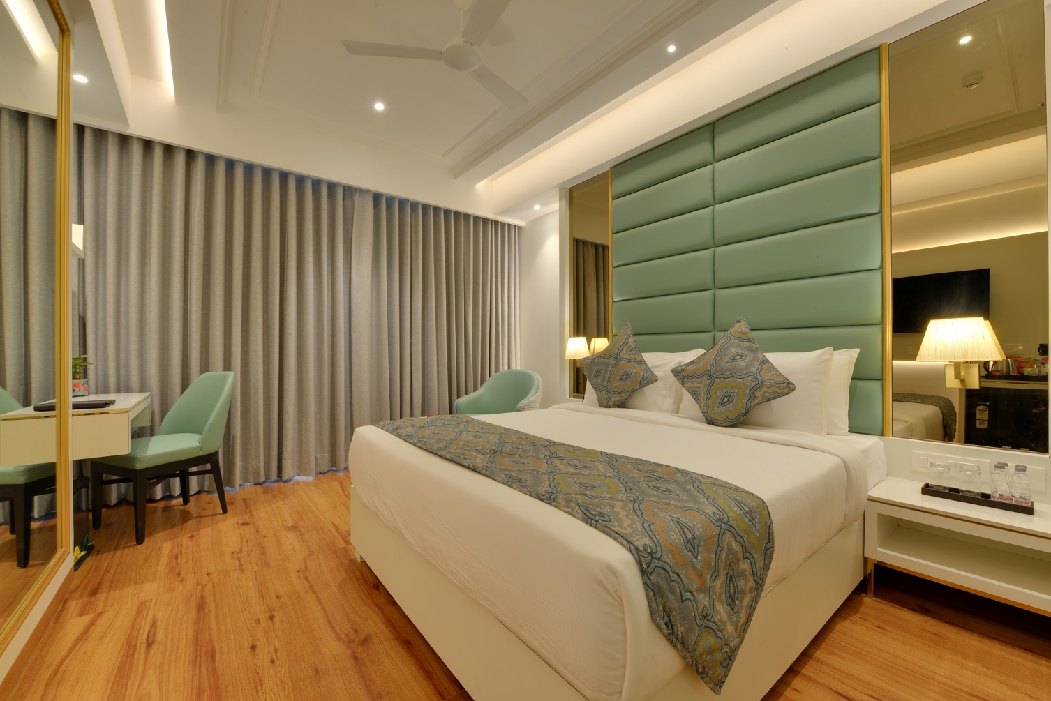 Winter Green Room, 1 King Bed at The Fern Residency, Mira Road, Mumbai - Photo 1