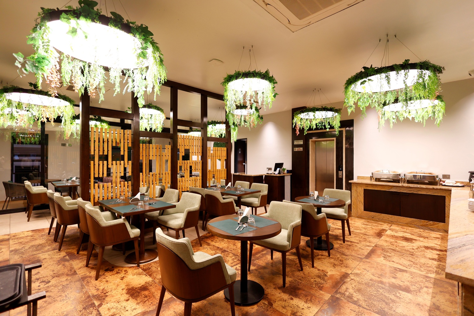 Quality Inn City Centre Varanasi photo 11