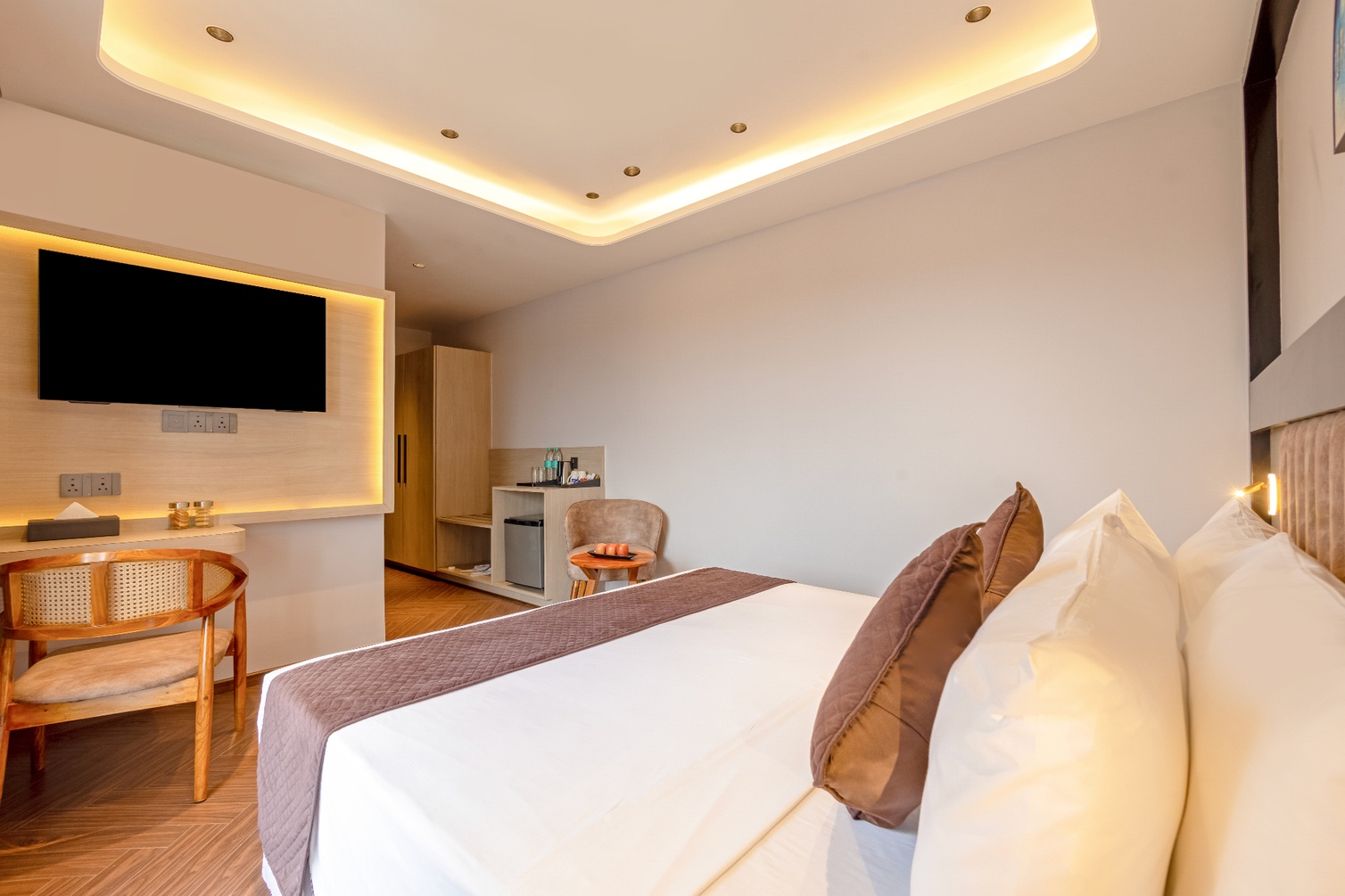 Classic Room at Sterling Rampath Ayodhya - Photo 2
