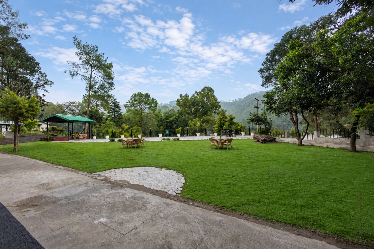 Sterling Lake View Sattal Nainital photo 10