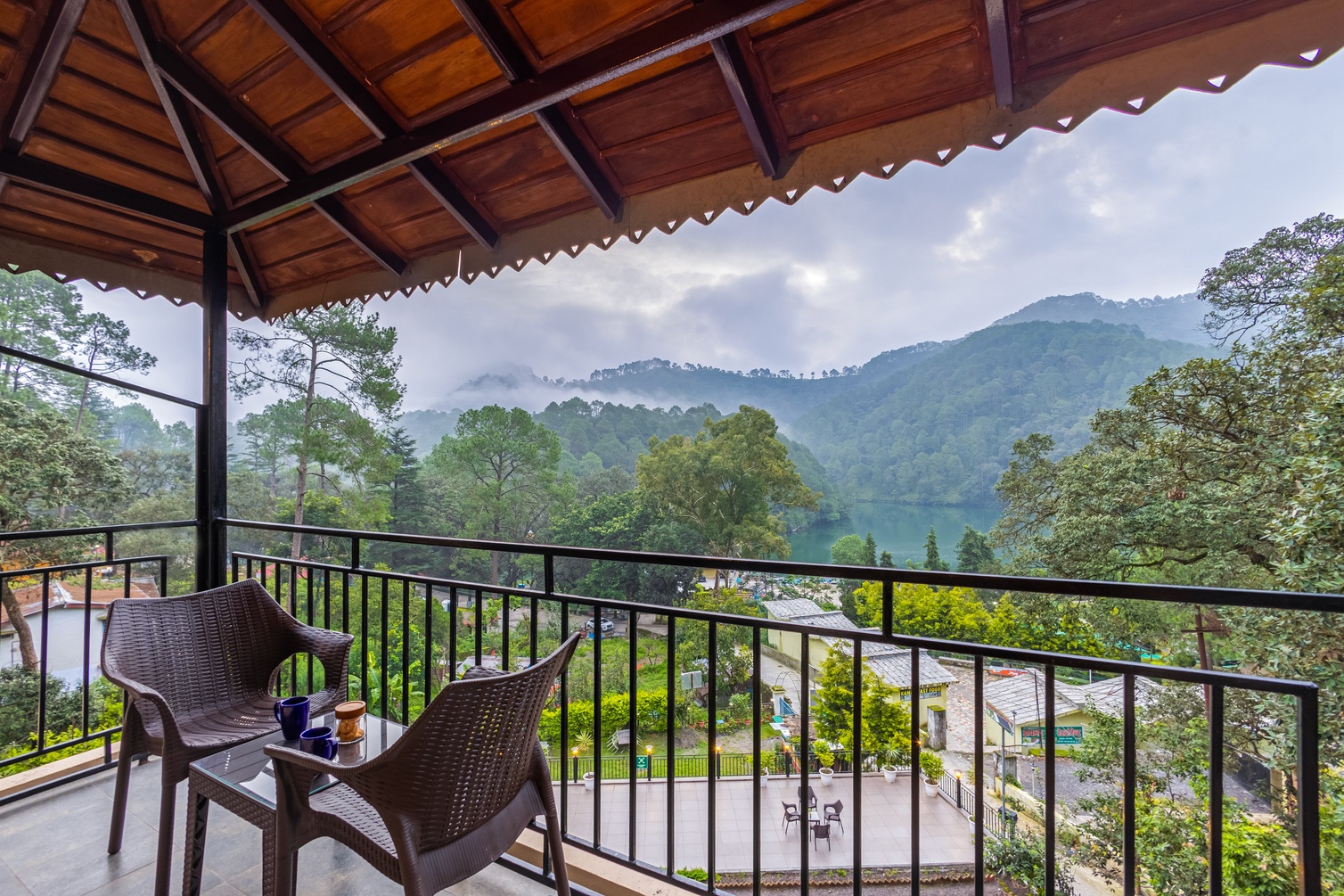 Sterling Lake View Sattal Nainital photo 6