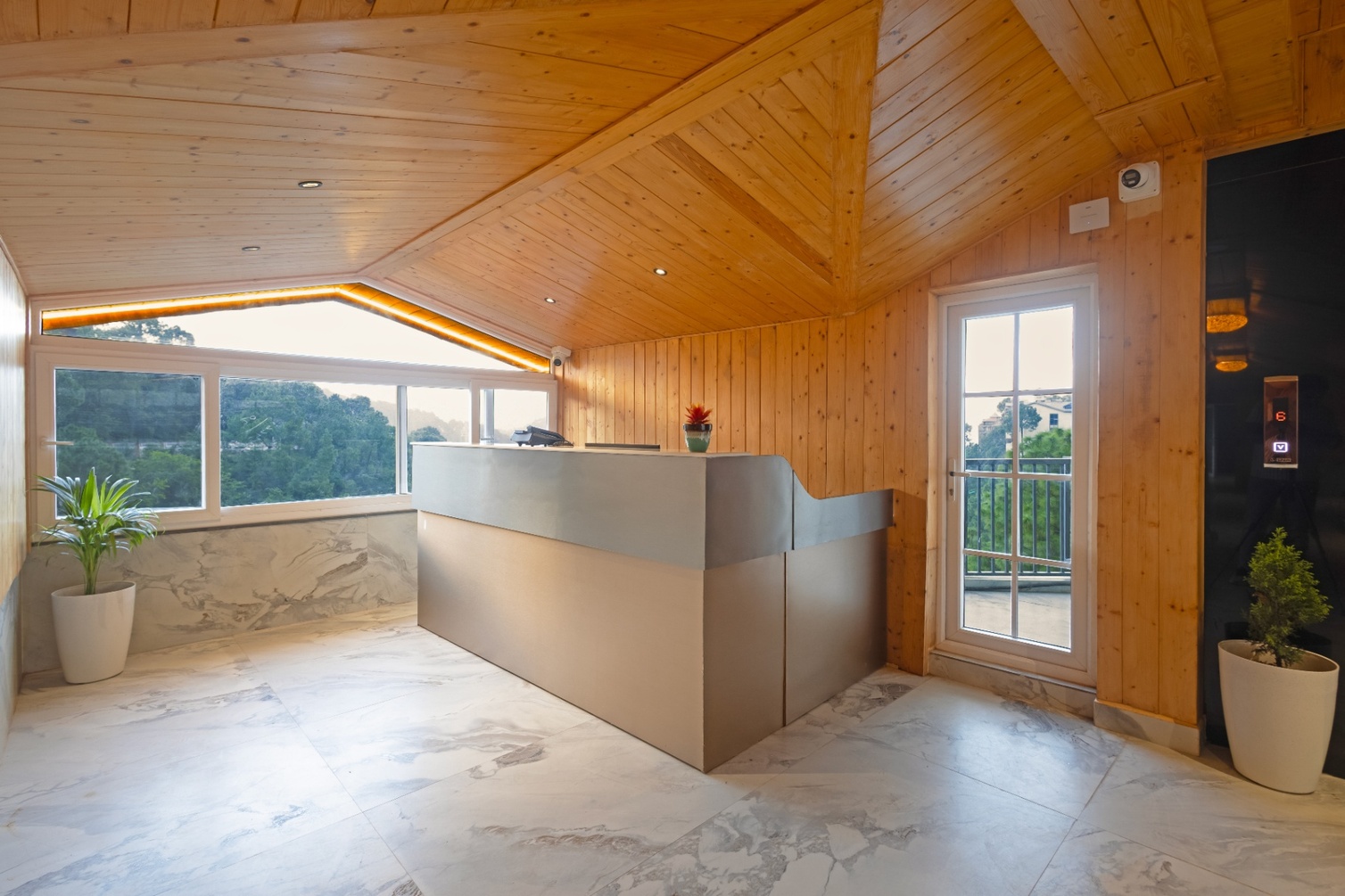 Sterling Ameris Kasauli photo 11