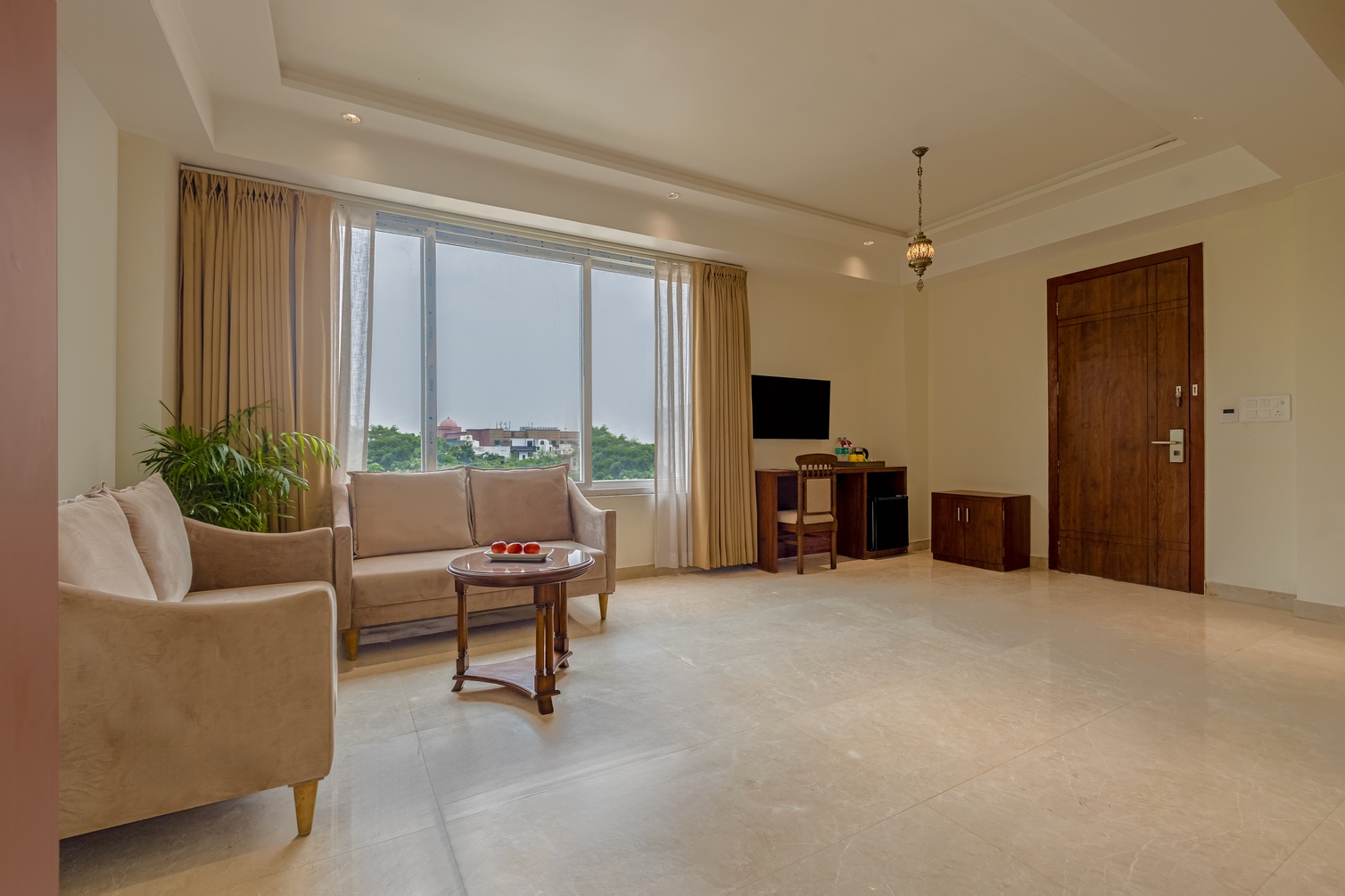 Junior Suite at Sterling Regalia Agra - Photo 3