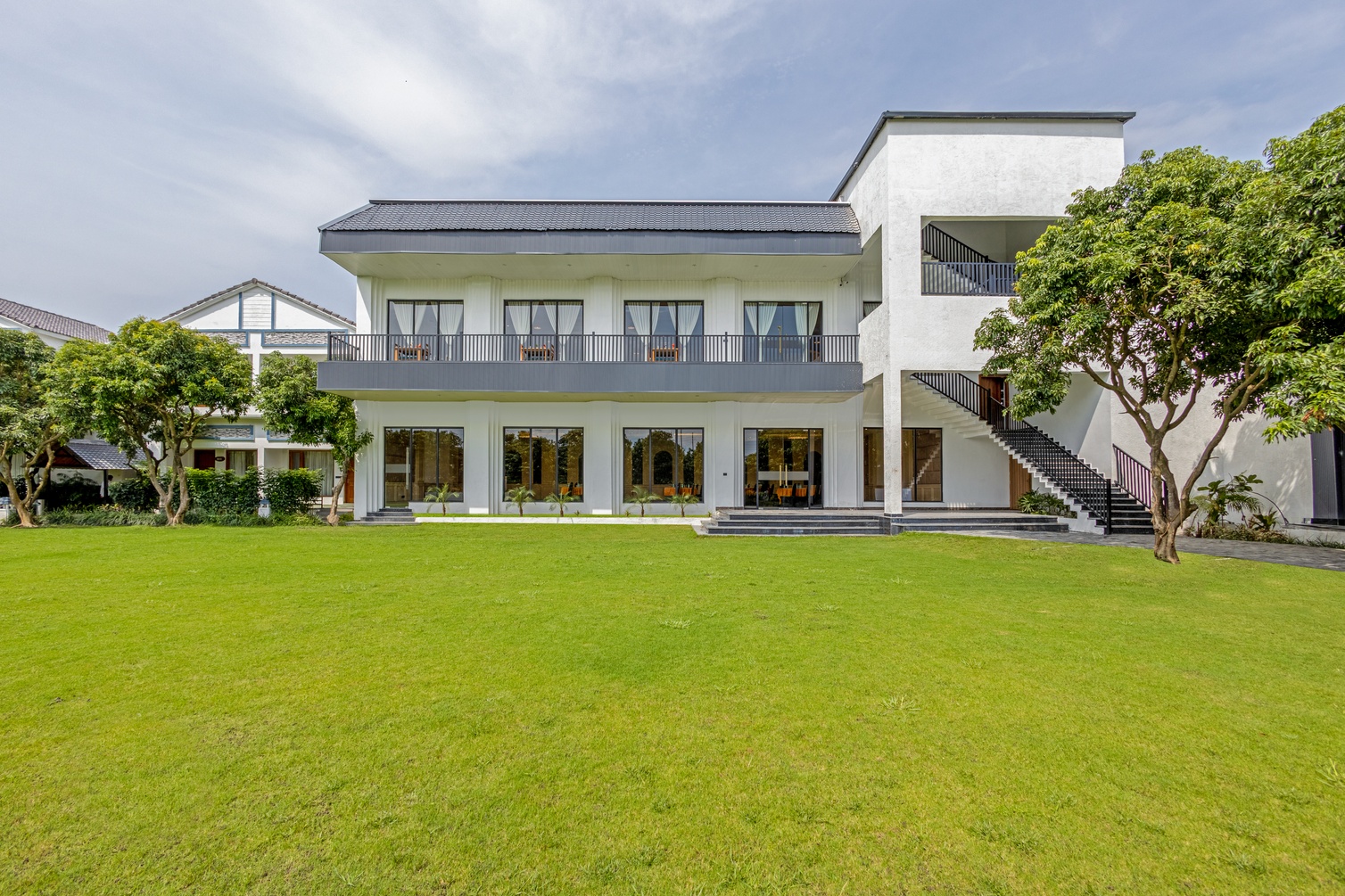Sterling Quinta Jim Corbett photo 5