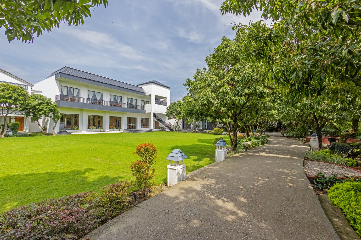 Sterling Quinta Jim Corbett photo 6