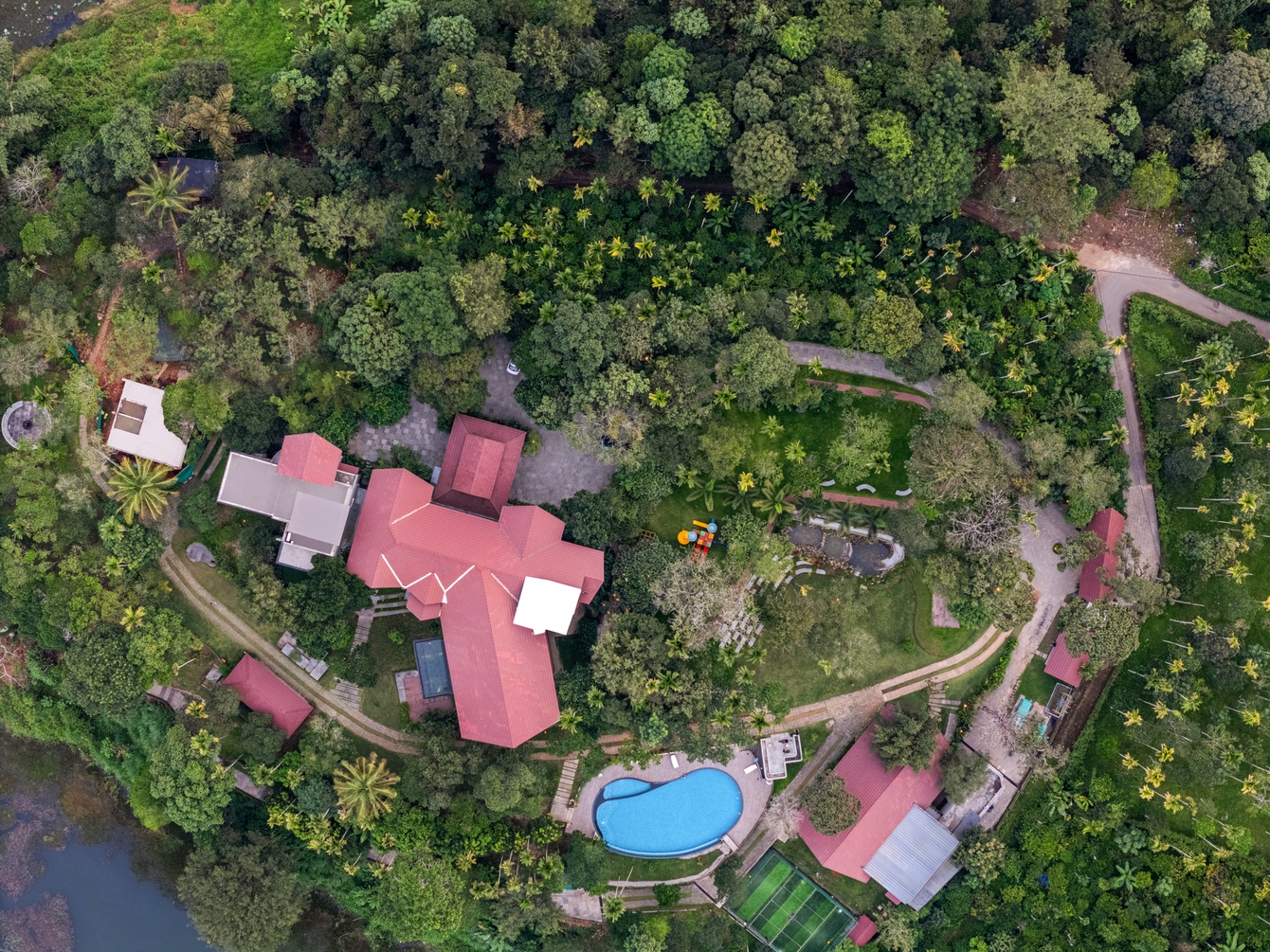 Sterling Lontano Waterfront - Wayanad photo 8
