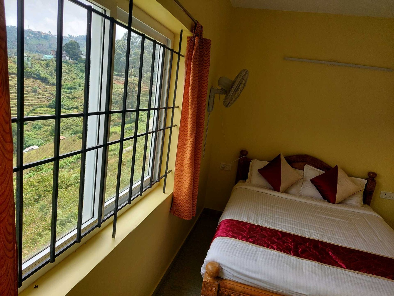 DELUXE HILL VIEW at JRS INN, KODAIKANAL - Photo 1