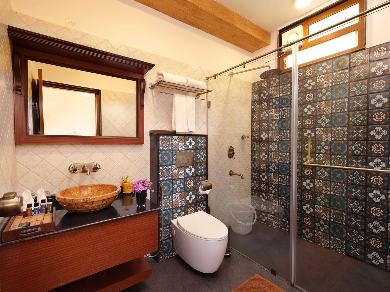 Winter Green Cottage at Tapovana Resorts - Photo 2