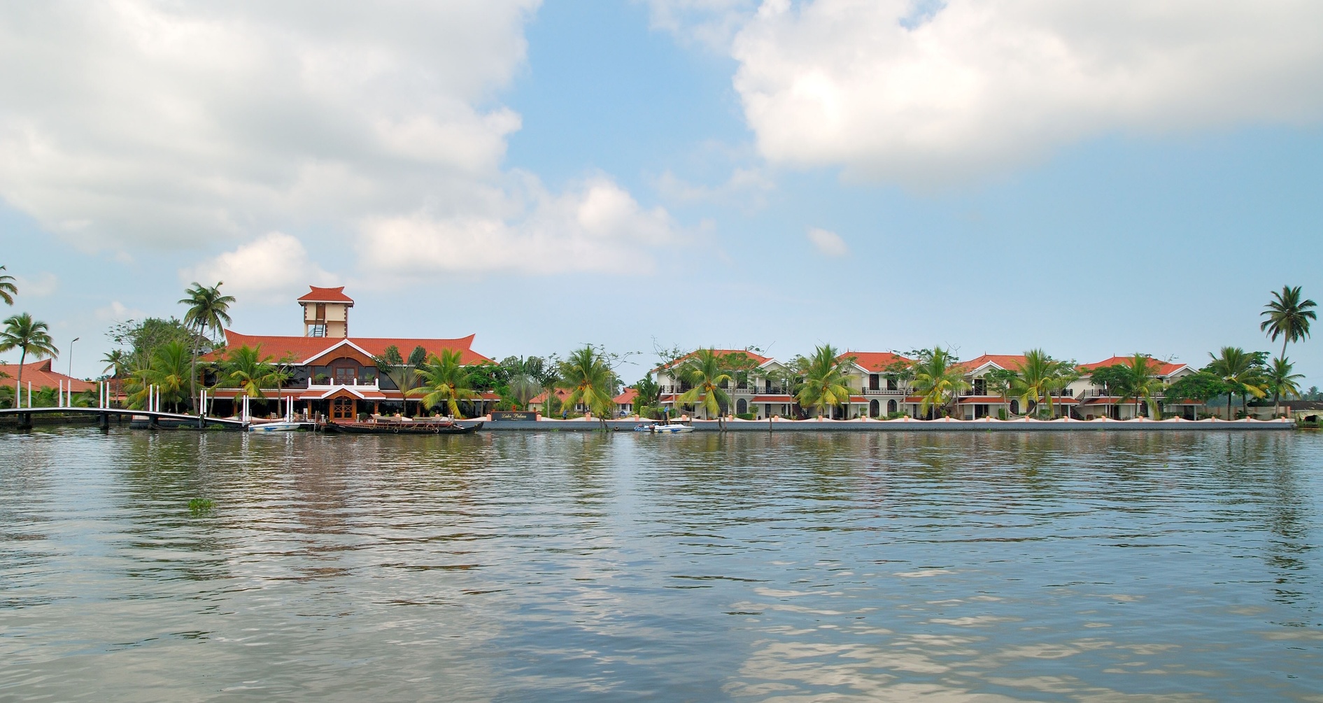 Sterling Luxury Houseboat, Alleppey photo 4
