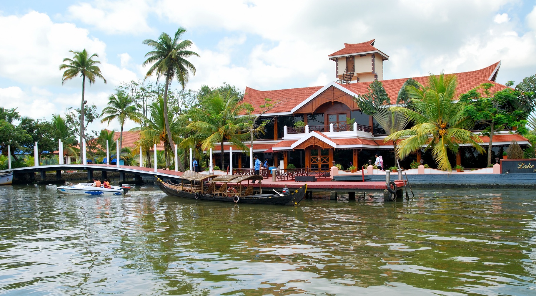 Sterling Luxury Houseboat, Alleppey photo 1