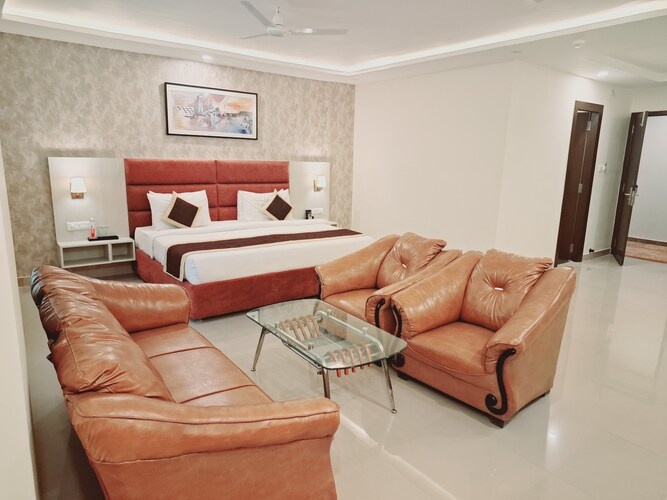Fern Club Room, 1 King Bed at The Fern Residency, Bodhgaya - Photo 2