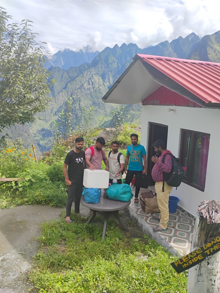Namaste Auli Cottage photo 12