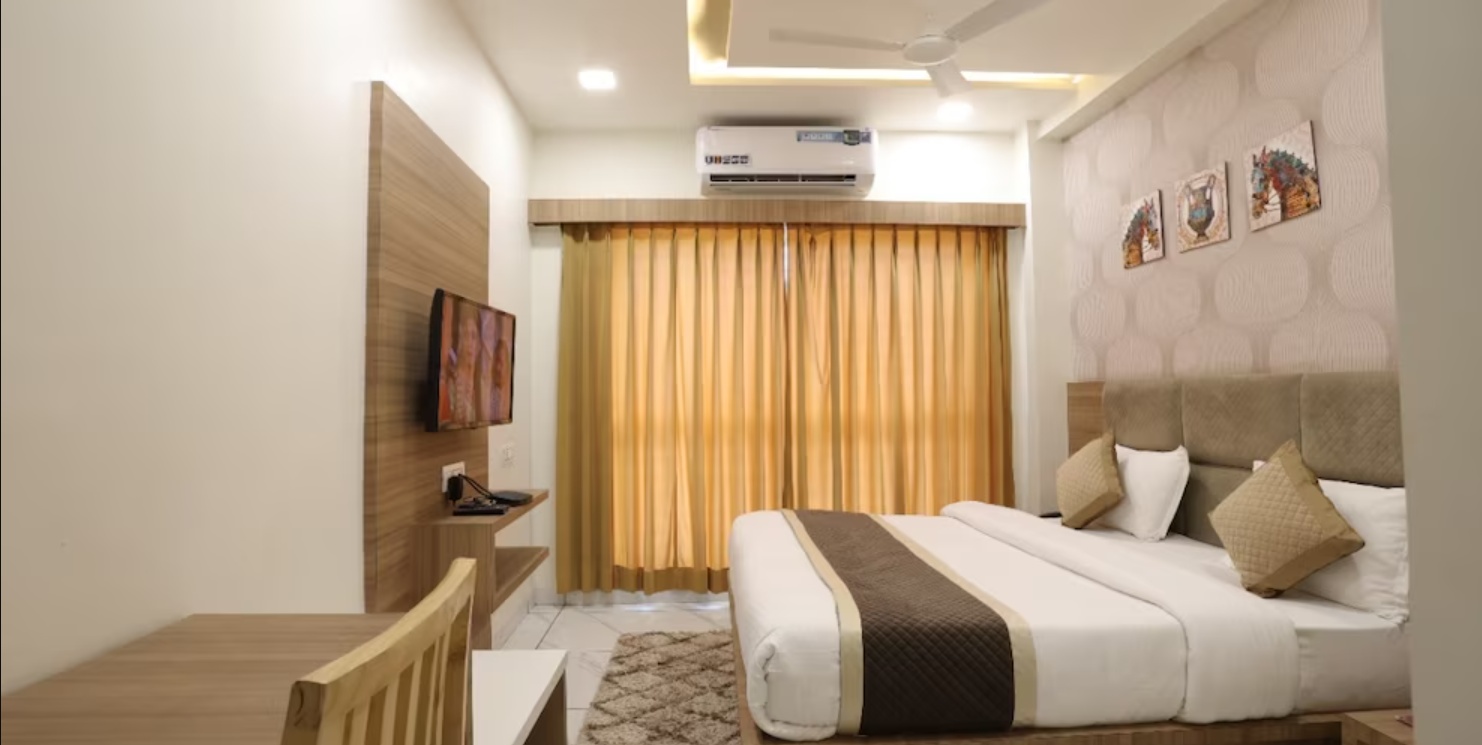 Deluxe Ac at HOTEL PTC - Photo 1