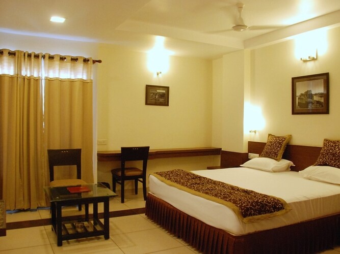 Deluxe Room at Grand Ashirwad Beacon Hotel, Bhopal - Photo 3