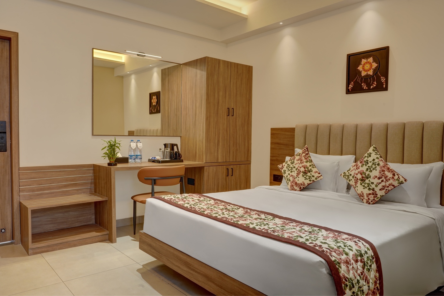 Deluxe Room at Rajpath Beacon Hotel Belagavi - Photo 1