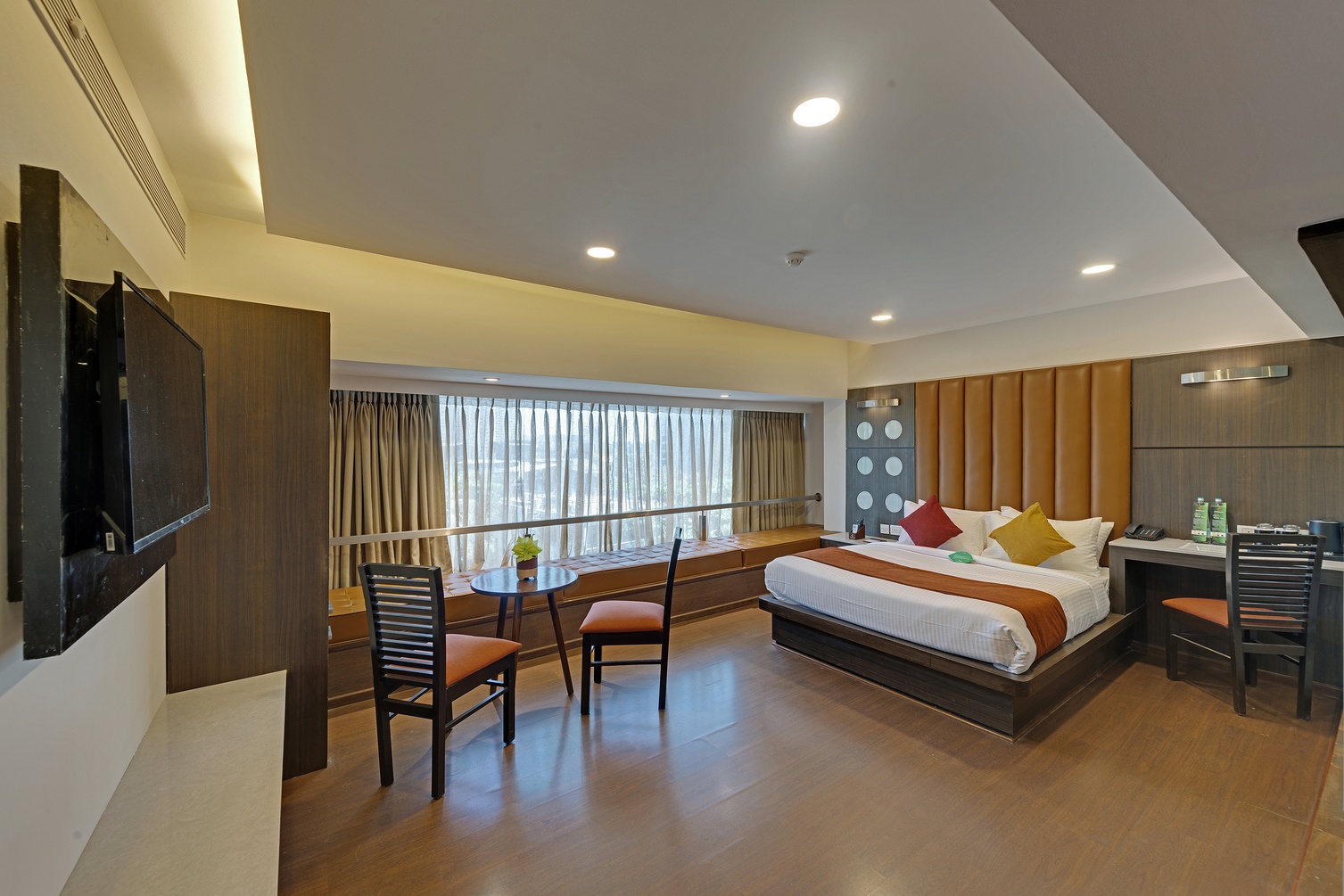 Premium Room at Comfort Inn Metropolis Mumbai - Photo 1