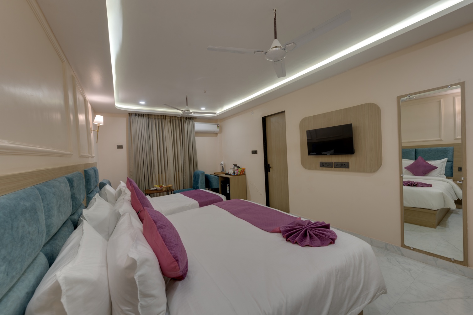 Family Room at Click Collection Ayodhya - Photo 2