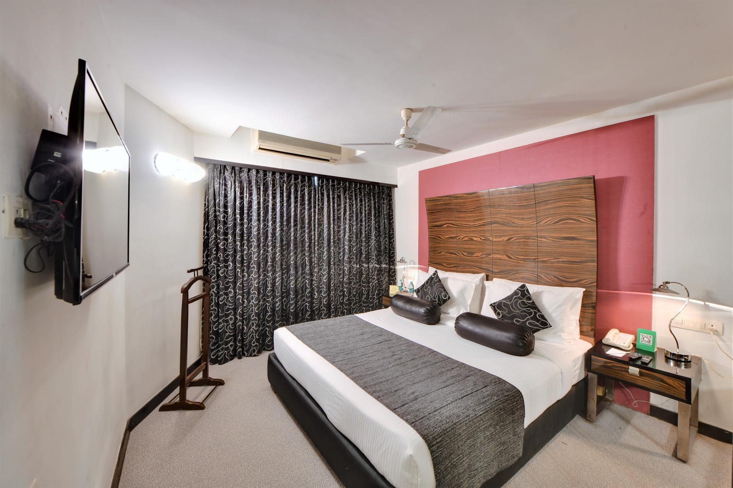 Hazel Suite, 1 King Bed at The Fern Residency, Subhash Bridge, Ahmedabad - Photo 1