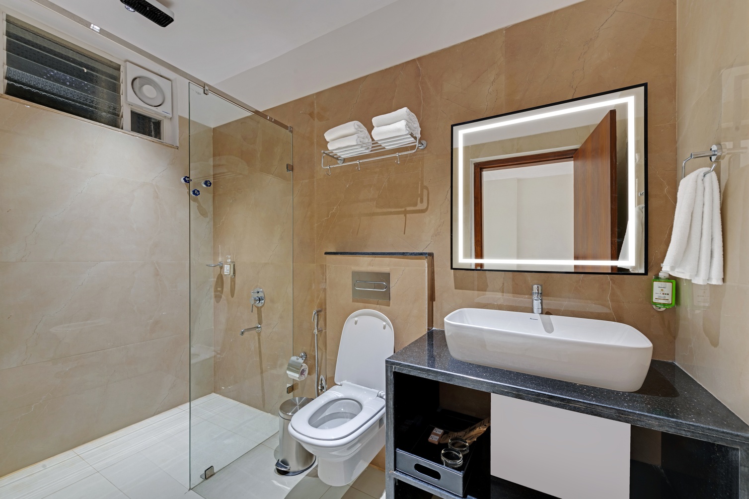 Executive Twin Room at Click Hotel Shamshabad-Hyderabad Airport - Photo 3