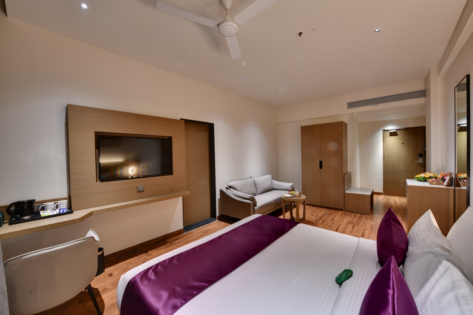 Executive Master at Click Collection Shikrapur - Photo 3