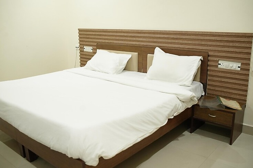 Deluxe Room at The Hoften GK Regency, Bathinda - Photo 1